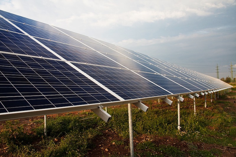 L’installation de panneaux solaires en zones naturelles à l’épreuve des règles d’urbanisme